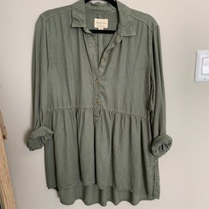 American Eagle shirt